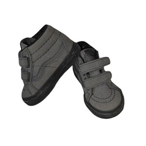 Vans Kids Sk8-Mid Reissue V Shoes in a Grey/Black Color Infant Size 4